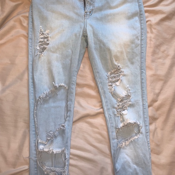 Fashion Nova jeans - Picture 2 of 4